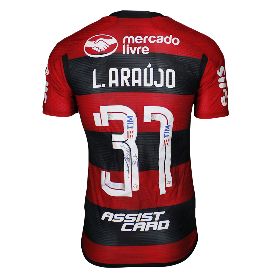 Luiz Araujo Flamengo shirt