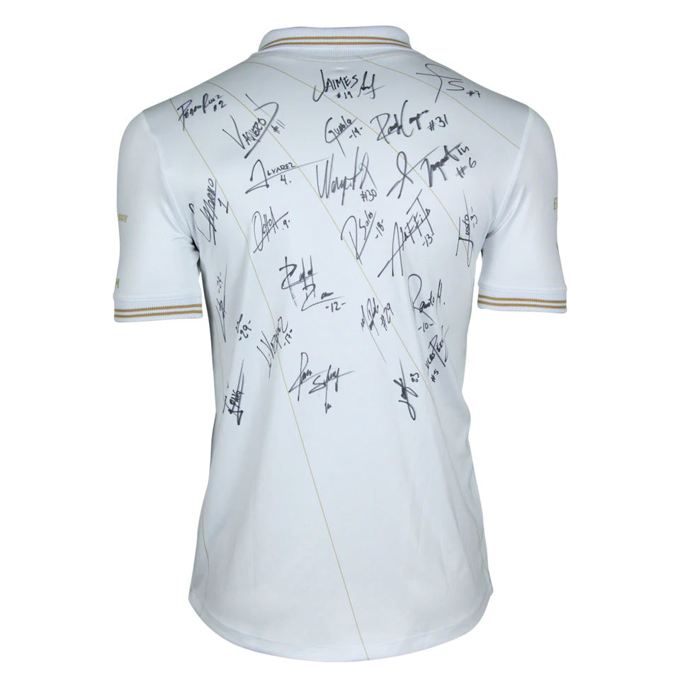 Squad Signed Shirt | Club Atlético La Paz