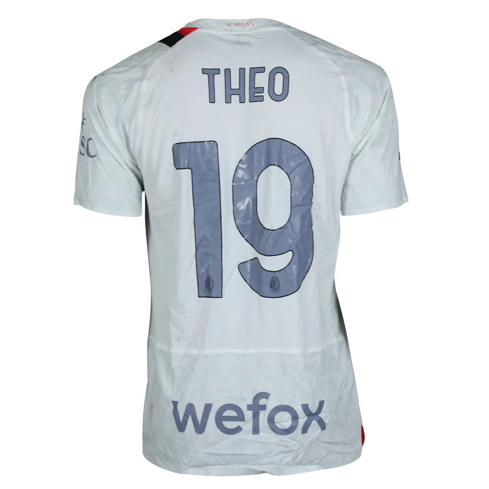 AC Milan 팀의 Theo Hernández 셔츠