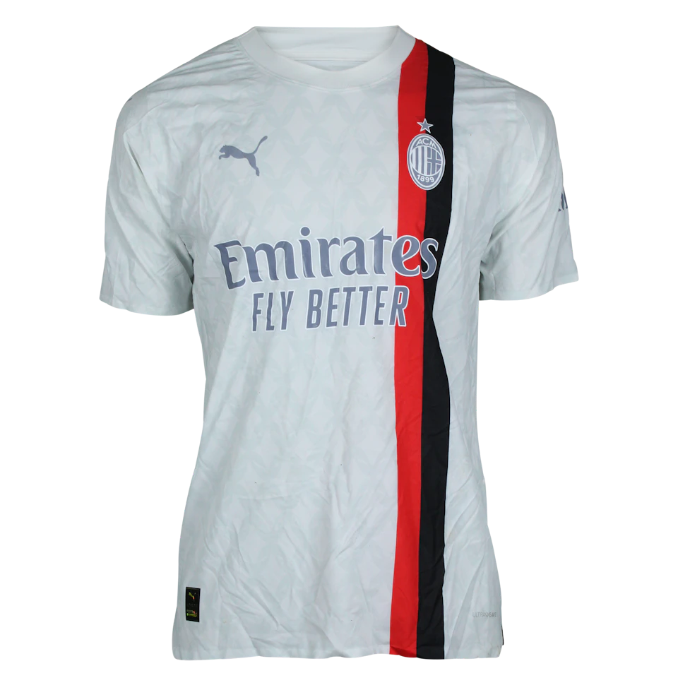 AC Milan 팀의 Theo Hernández 셔츠