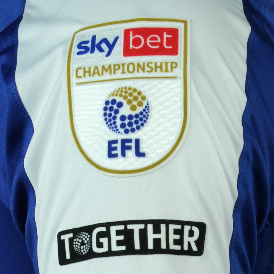 Sam Morsy Ipswich Town のシャツ