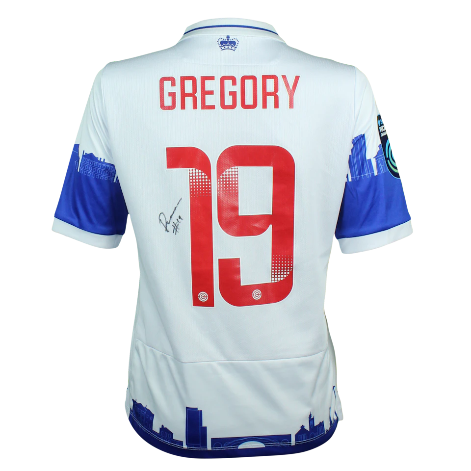 来自Reading Women的Freya Gregory球衣