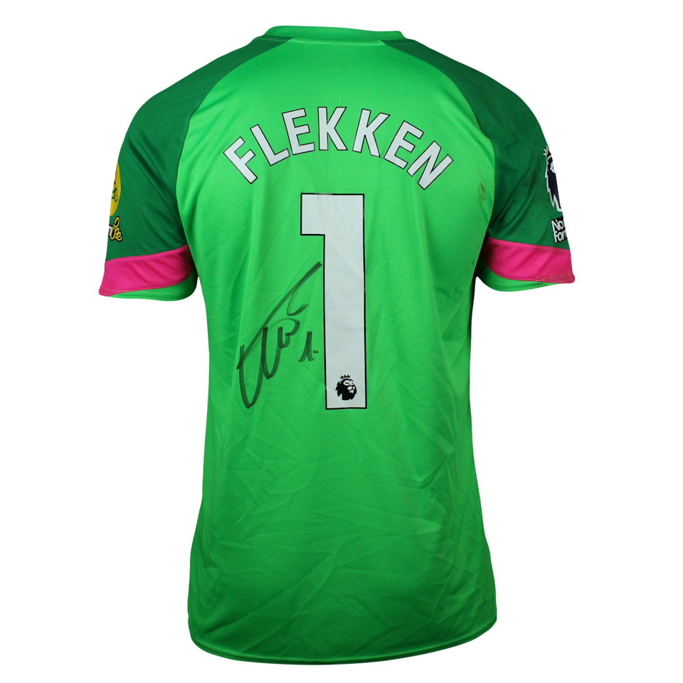 Mark Flekken Brentford forması