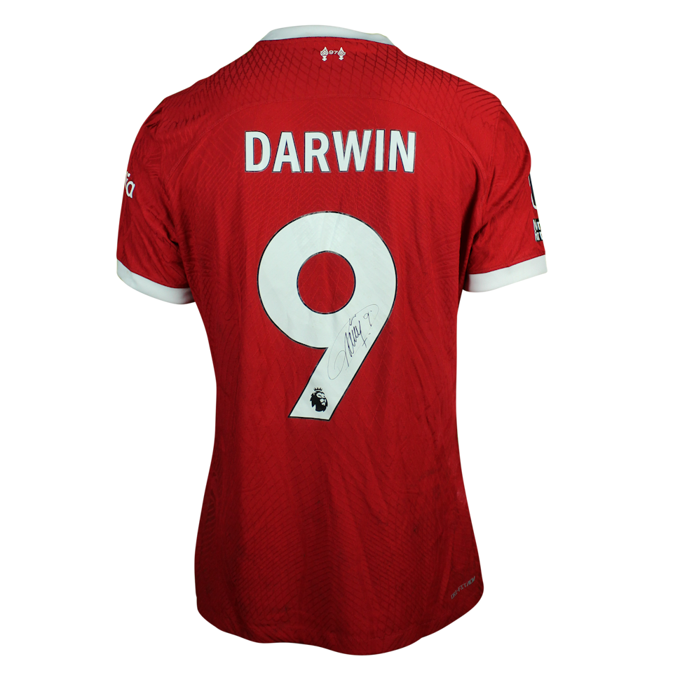 Darwin Núñez Liverpool shirt