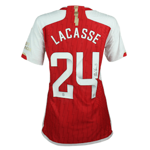 Cloe Lacasse Arsenal WFC shirt
