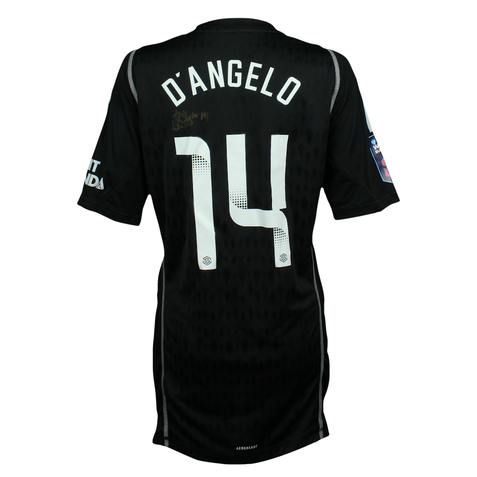 Sabrina D’Angelo Arsenal WFC shirt