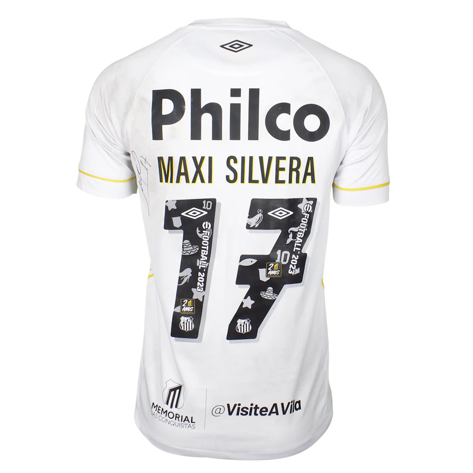 Maximiliano Silvera Santos camisa.