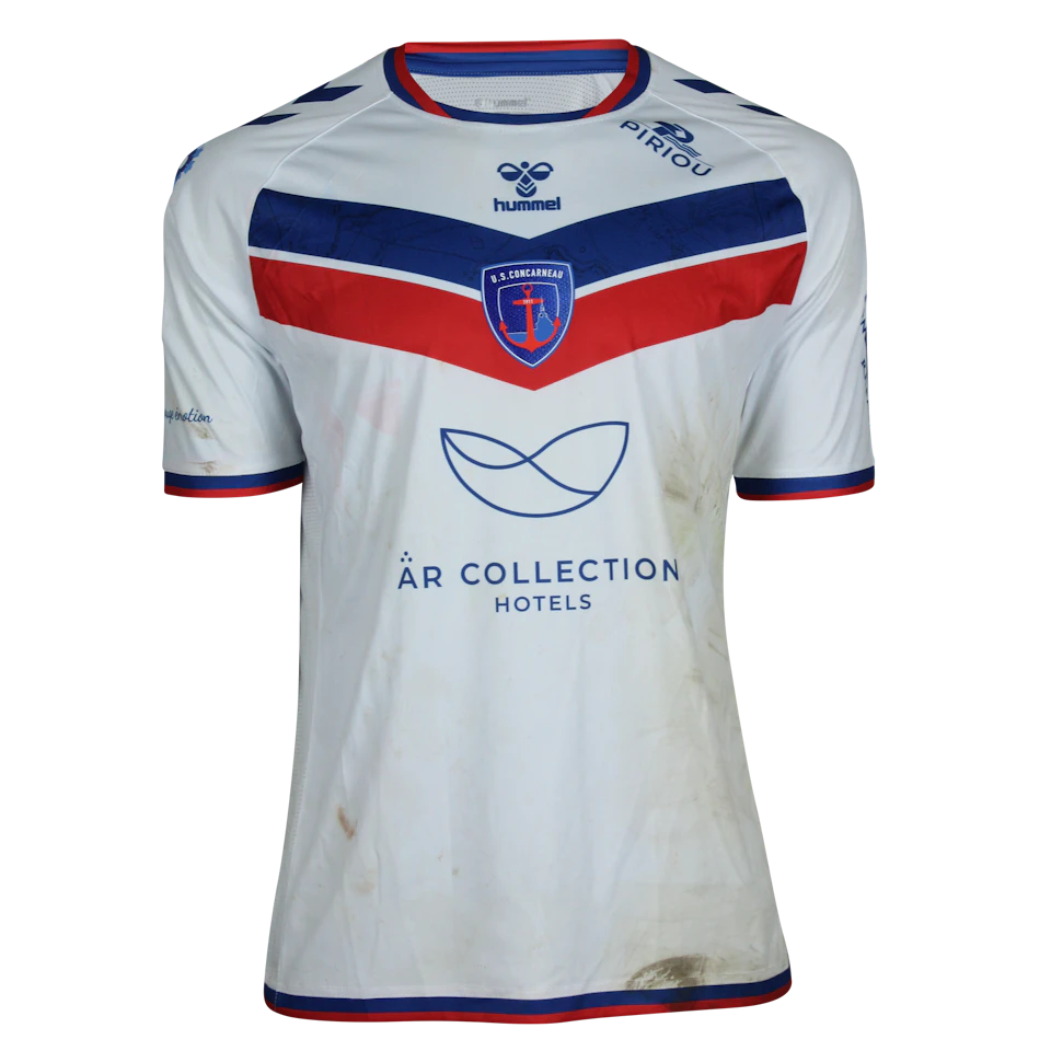来自US Concarneau的Nassim Chadli球衣