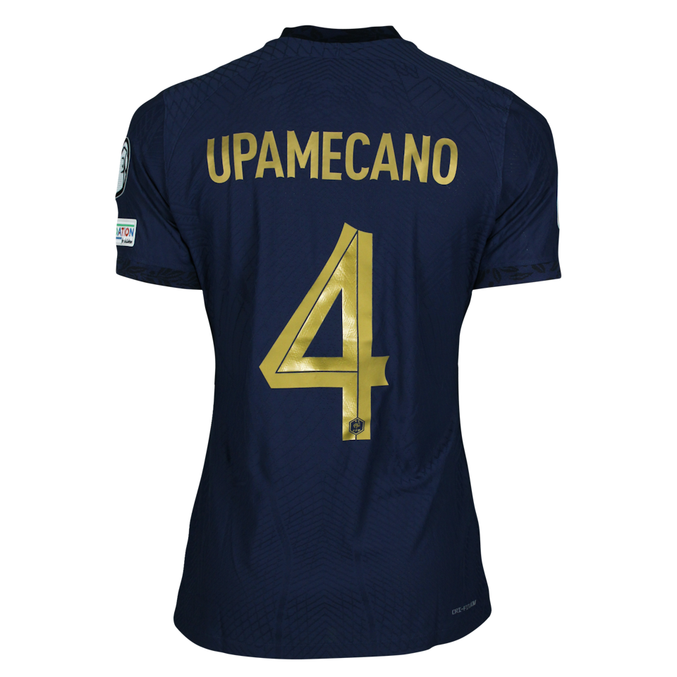 Dayot Upamecano France のシャツ