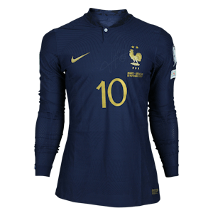 Kylian Mbappé  France shirt