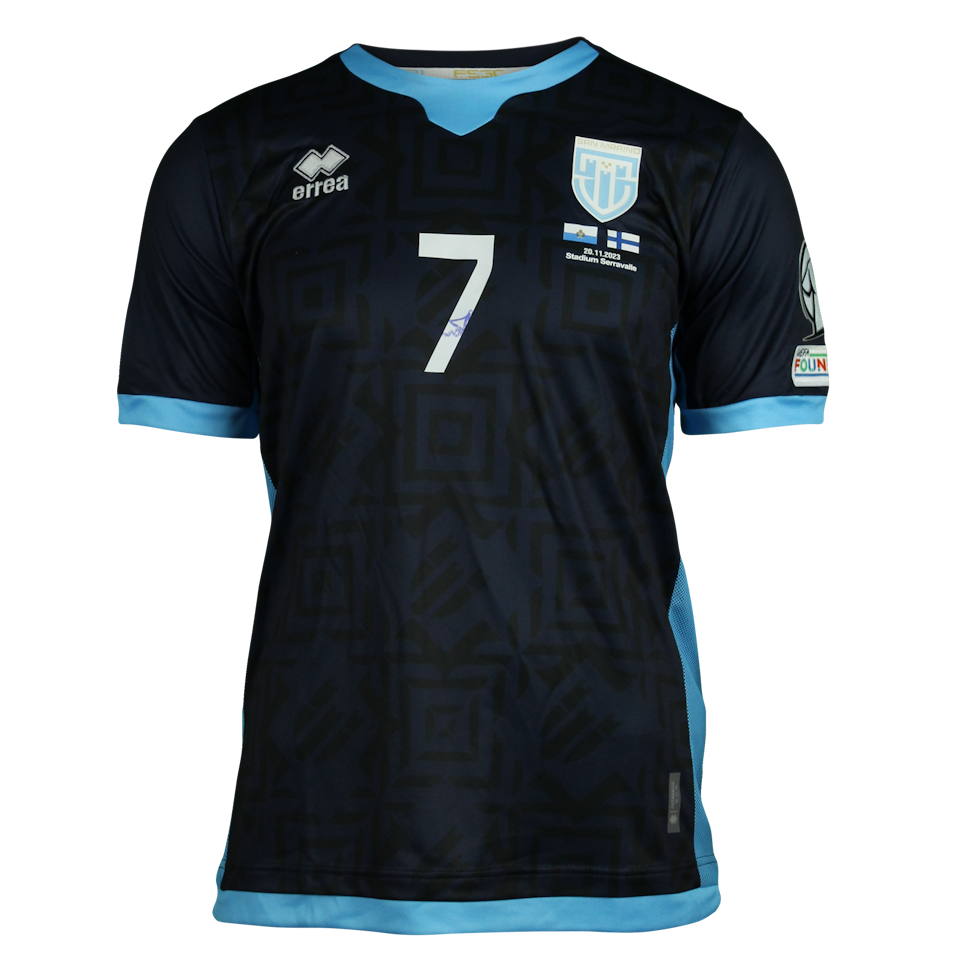 Matteo Vitaioli San Marino camisa.