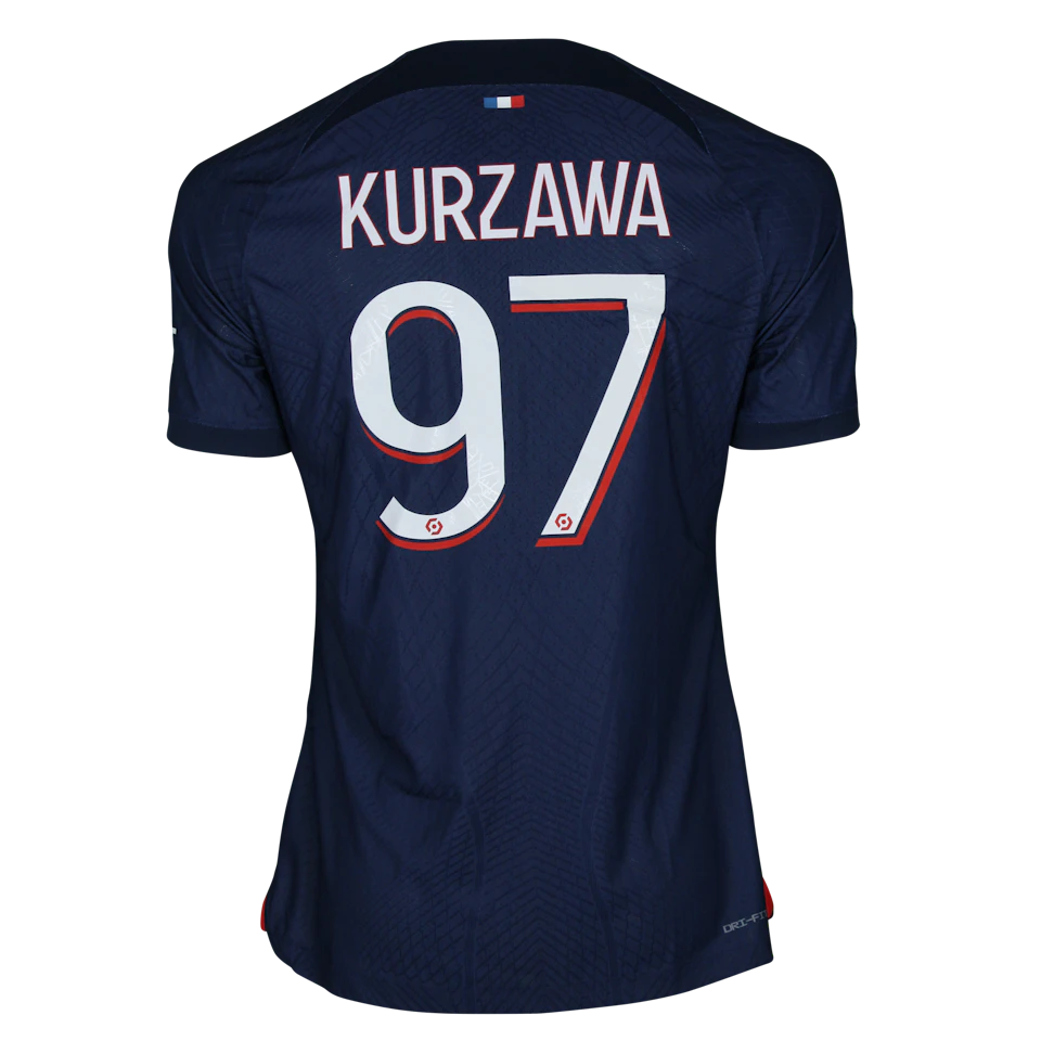 Paris Saint-Germain 팀의 Layvin Kurzawa 셔츠