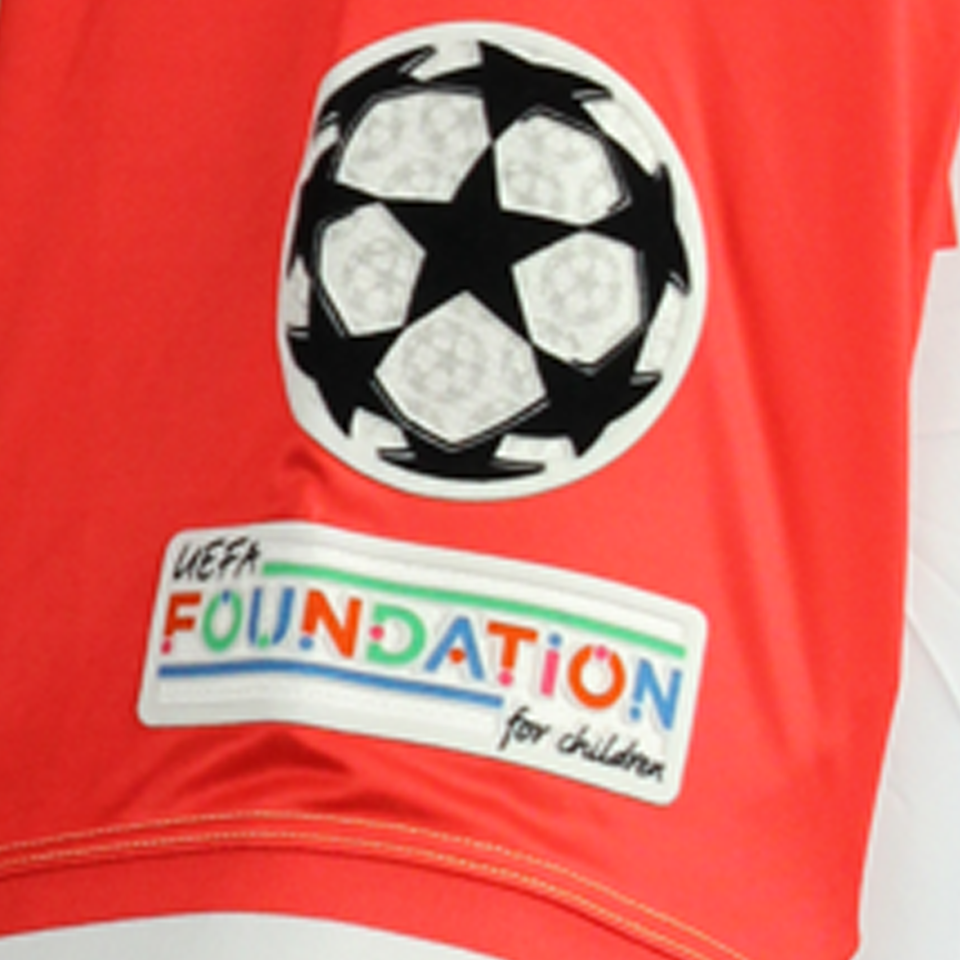 FK Crvena zvezda 팀의 Pape Cherif Ndiaye 셔츠
