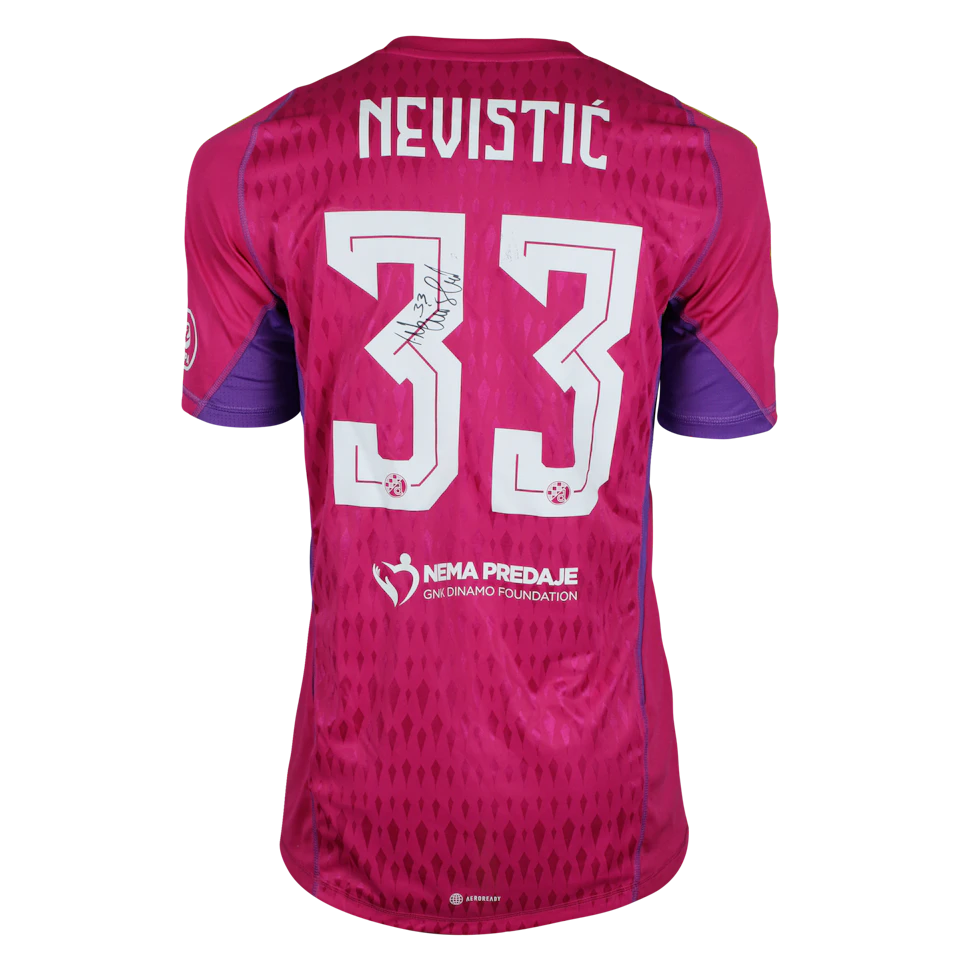 来自Dinamo Zagreb的Ivan Nevistić球衣