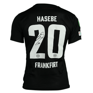 Makoto Hasebe Eintracht Frankfurt shirt