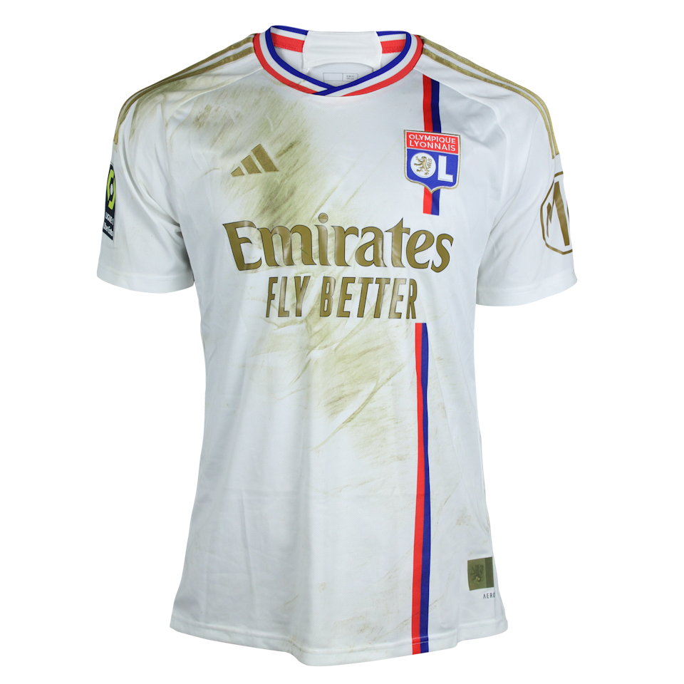 Skelly Alvero Olympique Lyonnais shirt