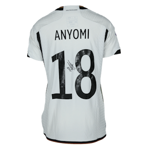 Nicole Anyomi