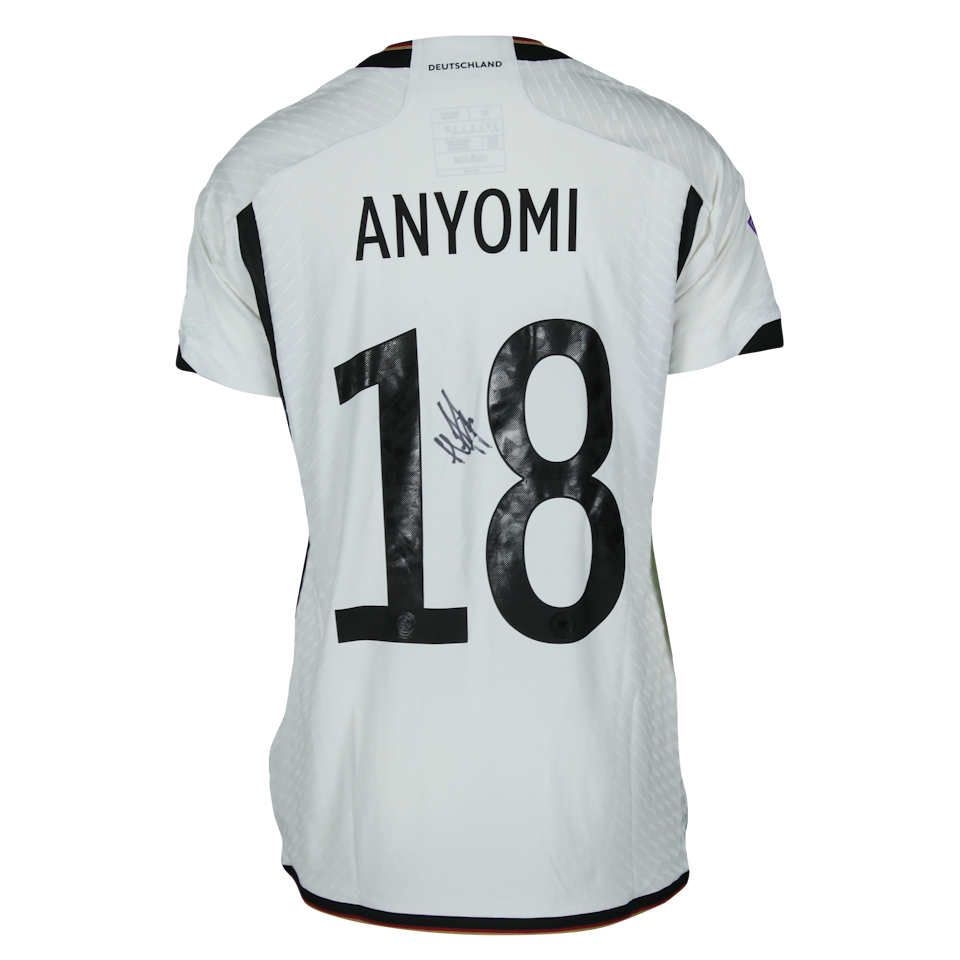 Nicole Anyomi