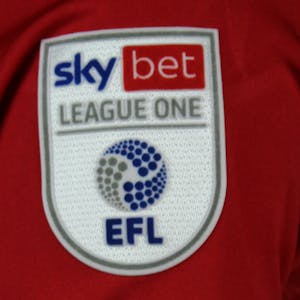 Tayo Edun Charlton Athletic shirt