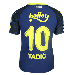 Dušan Tadić Squad Signed