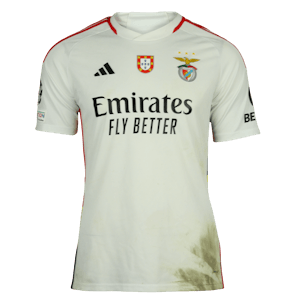 Nicolás Otamendi SL Benfica shirt