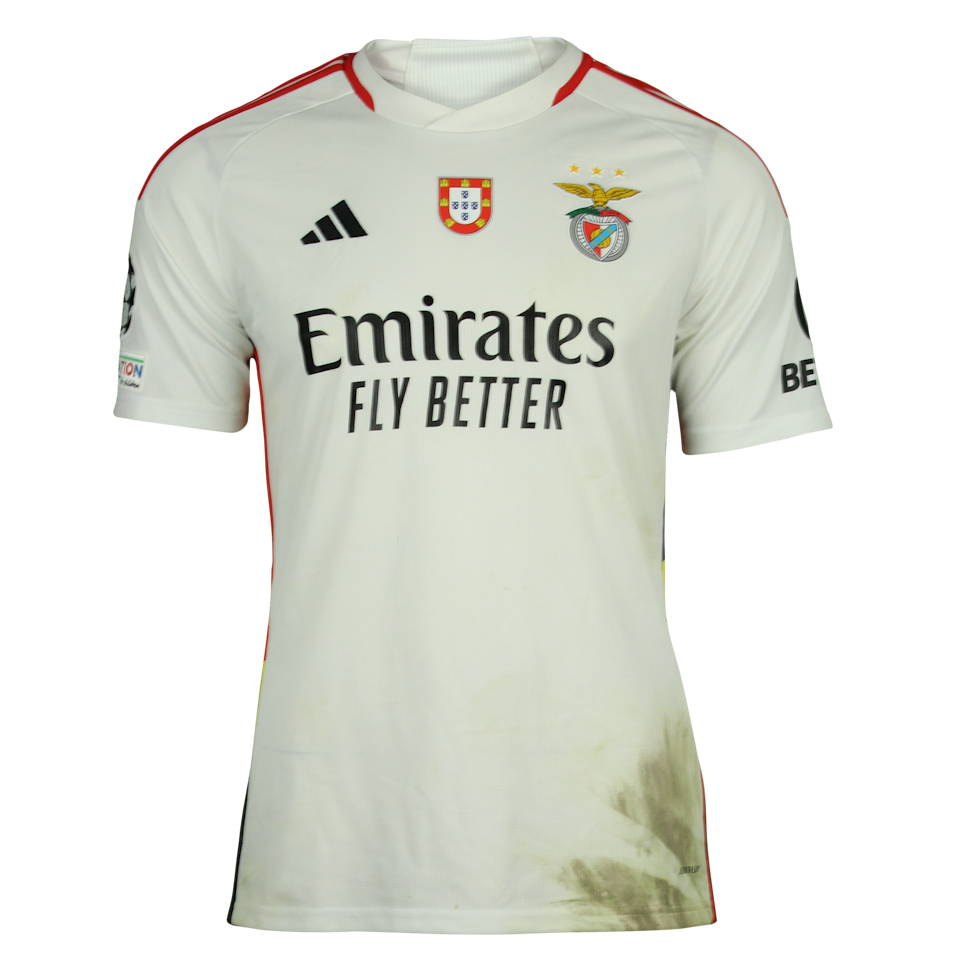 Nicolás Otamendi SL Benfica shirt