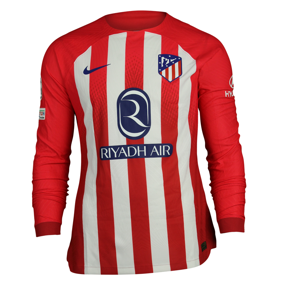 Mario Hermoso  Atlético de Madrid camisa.