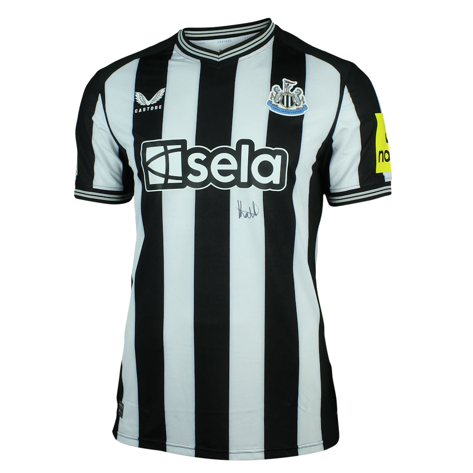 来自Newcastle United的Lewis Hall球衣