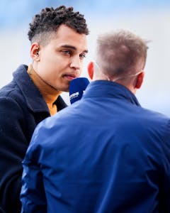 Een Jupiler Pro League-match achter de schermen met commentator Aster Nzeyimana (2P)