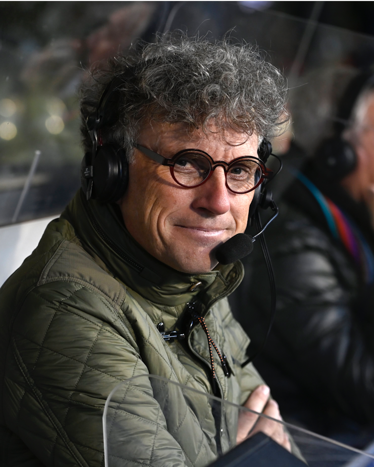 In het spoor van commentator Peter Vandenbempt (2P)