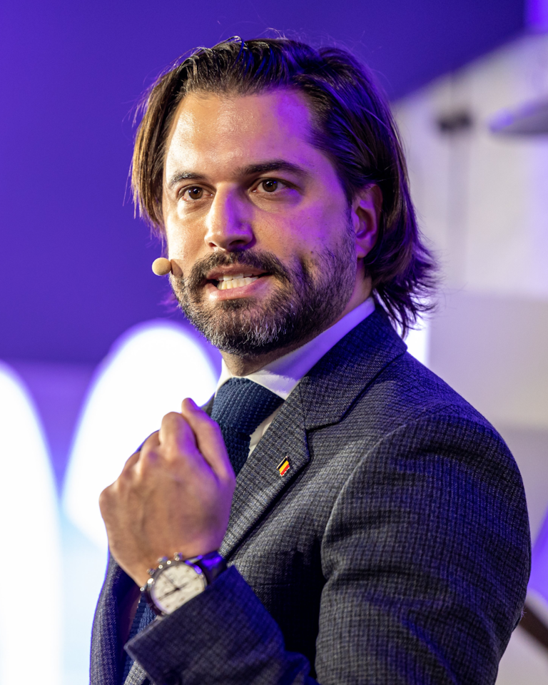 Meet & Greet met MR-president Georges-Louis Bouchez met diner in Atomium (2P)