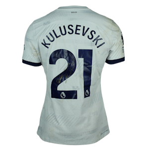 Tottenham Hotspur 팀의 Dejan Kulusevski 셔츠