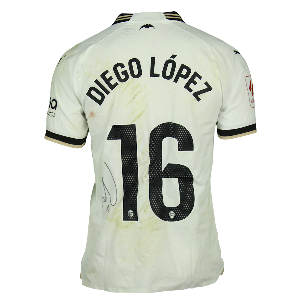 Diego López Noguerol Valencia CF shirt