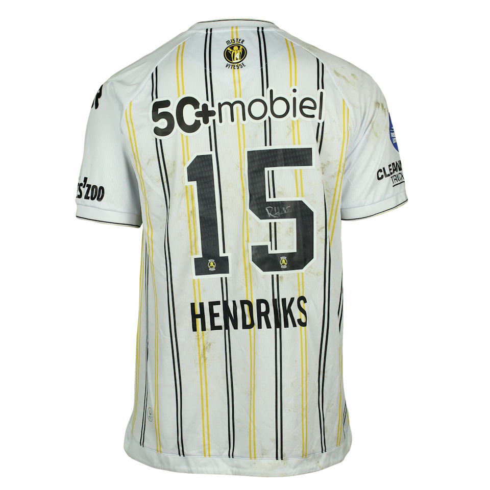 Ramon Hendriks Vitesse のシャツ