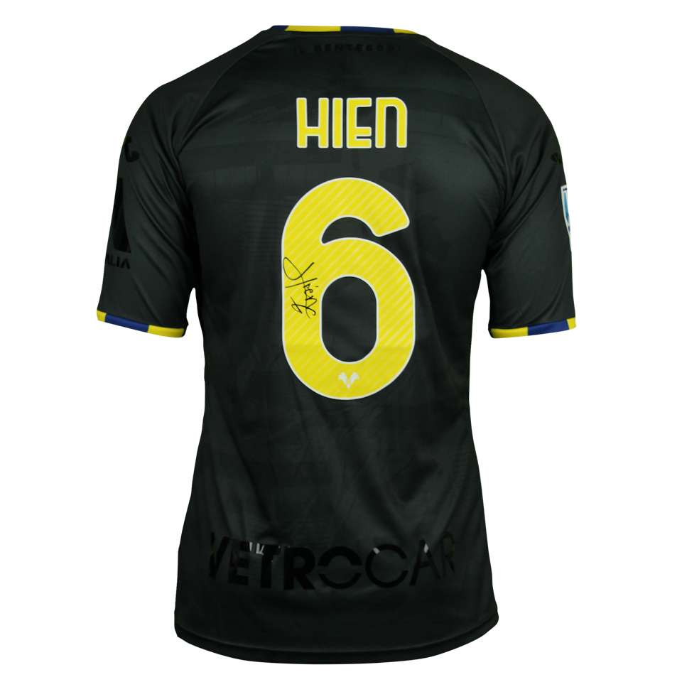 Hellas Verona FC 팀의 Isak Hien 셔츠
