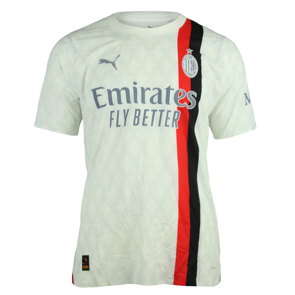 Fikayo Tomori AC Milan shirt