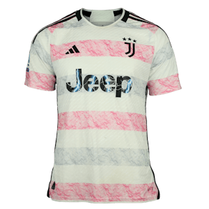 Weston McKennie Juventus FC shirt