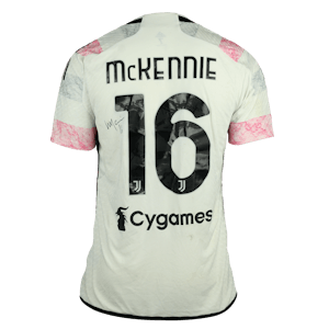 Weston McKennie Juventus FC shirt