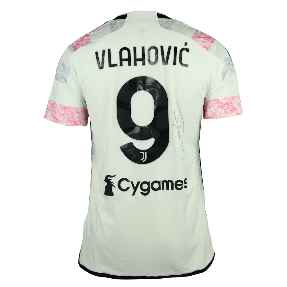 Dušan Vlahović Juventus FC shirt