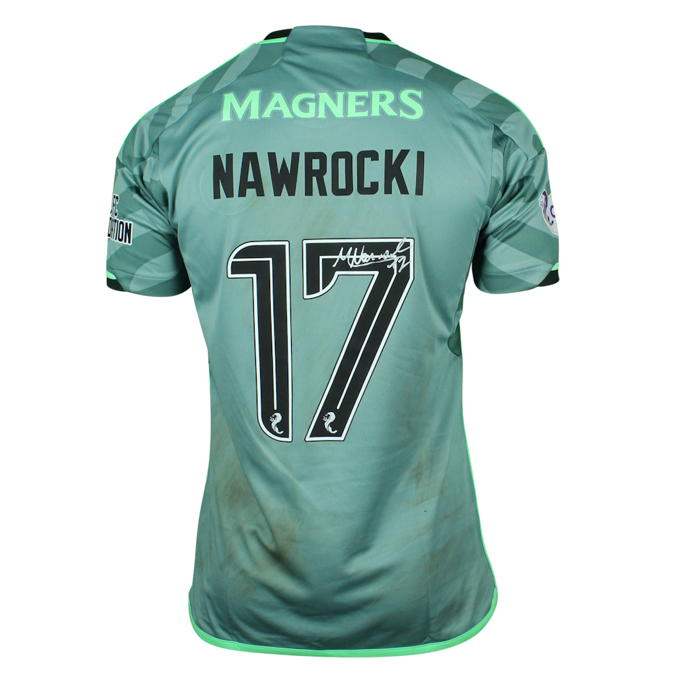 Maik Nawrocki Celtic のシャツ
