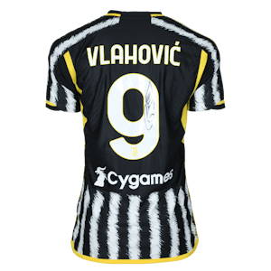 Dušan Vlahović Juventus FC shirt