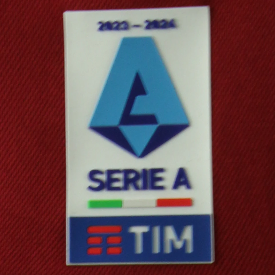 来自AS Roma的Diego Llorente Ríos球衣