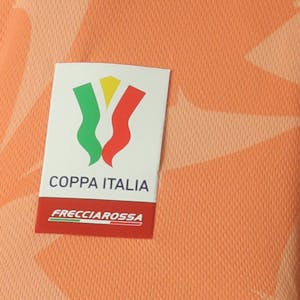 Pietro Terracciano Fiorentina camisa.