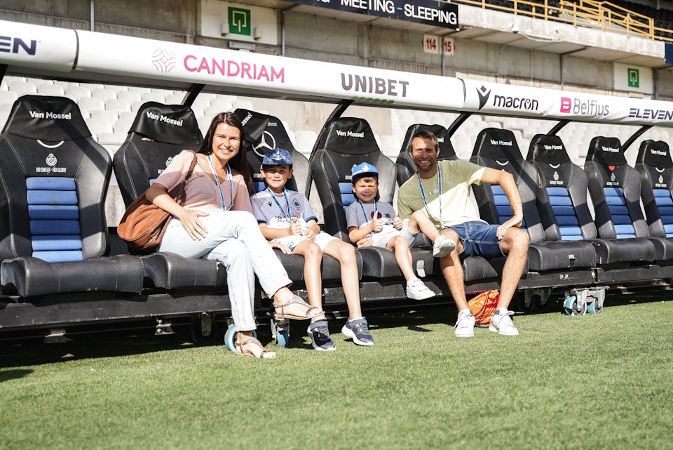 Stadium Tour with a Club icon