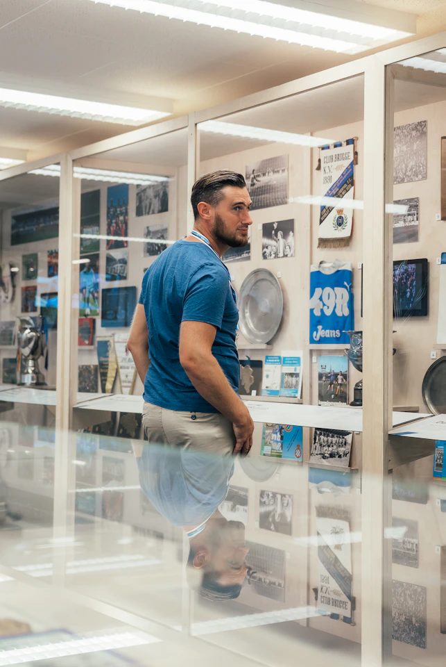 Stadium Tour with a Club icon