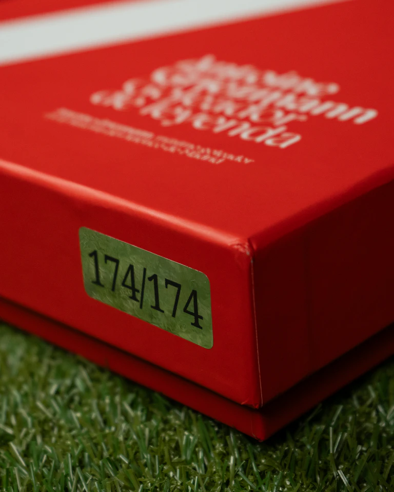 来自Atlético de Madrid的Antoine Griezmann球衣