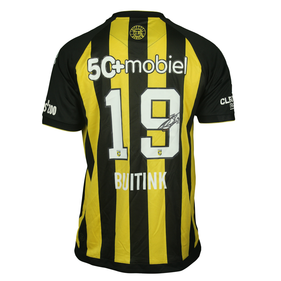 Thomas Buitink 30 Shirts x 30 Days shirt