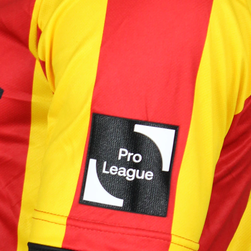 Sandy Walsh KV Mechelen camisa.