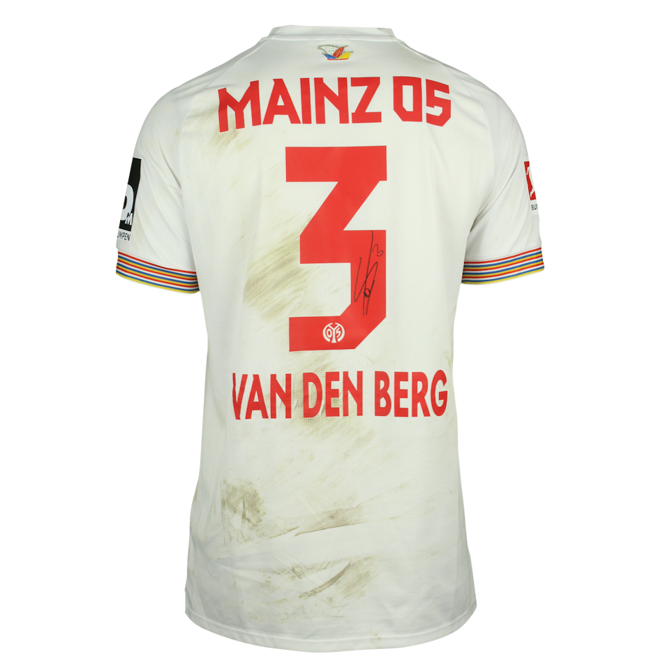Sepp van den Berg Mainz 05 のシャツ