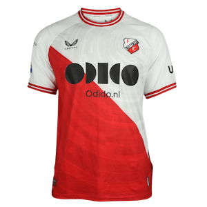 Jeppe Okkels FC Utrecht shirt
